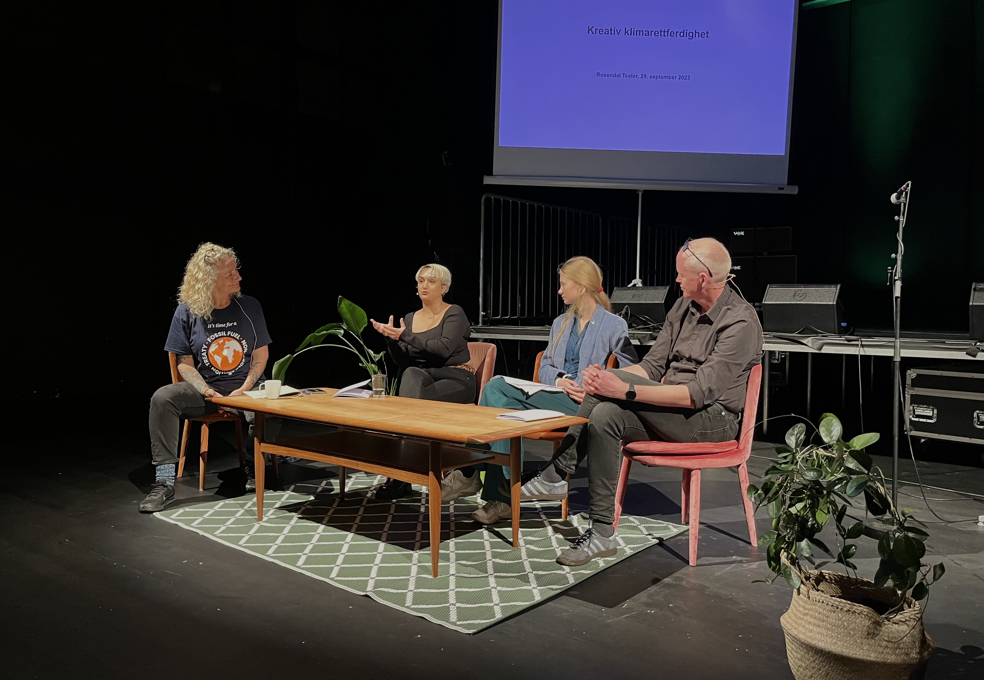 Panel om klimarettferdighet med Julie Forchhammer, Farah Ahmed, Penelope Lea og Lars Haltbrekken. Foto: Ingrid Rognes Solbu