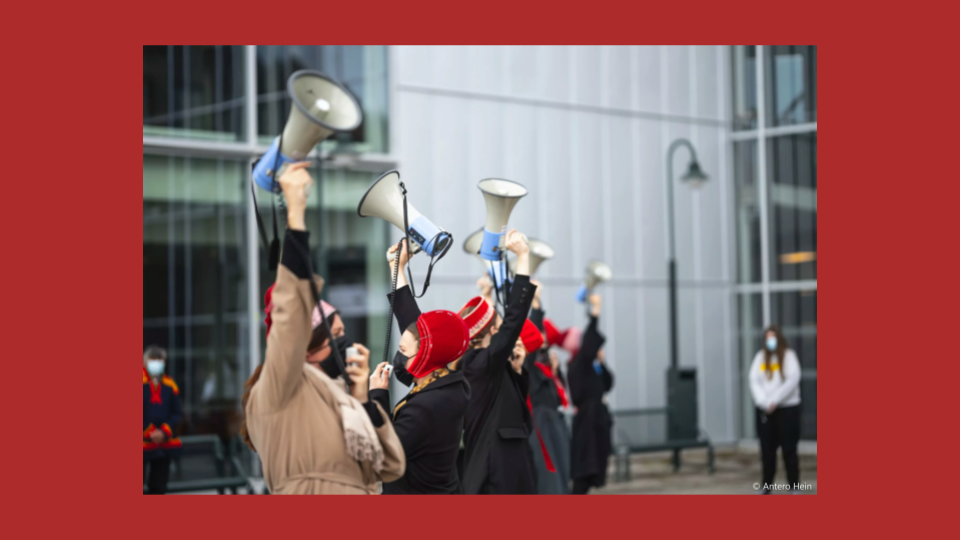 The Answer Is Land 3, Foto Antero Hein